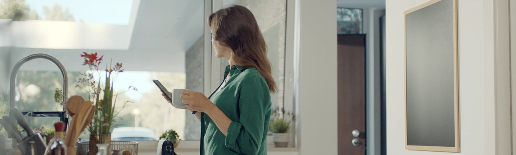 Bluelink video screenshot woman2